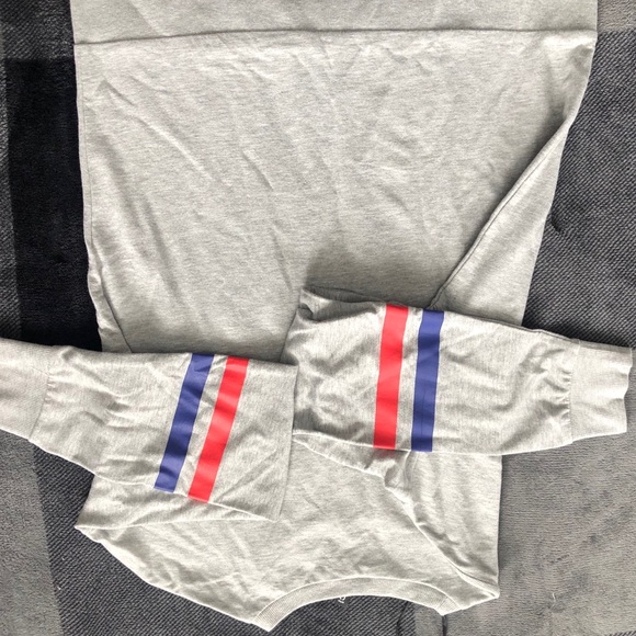 H&M nasa sweatshirt - Picture 3 of 4